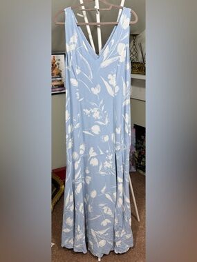 NWT Reformation Sky Blue w/White Floral Maxi Dress Fully Lined Slit Flare Skirt
